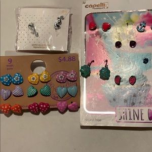 Girls lot of earrings